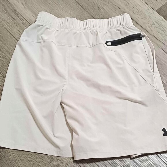 Women Stretchable Under Armour S/P (Small Petite) White Lightweight Shorts - Picture 2 of 7